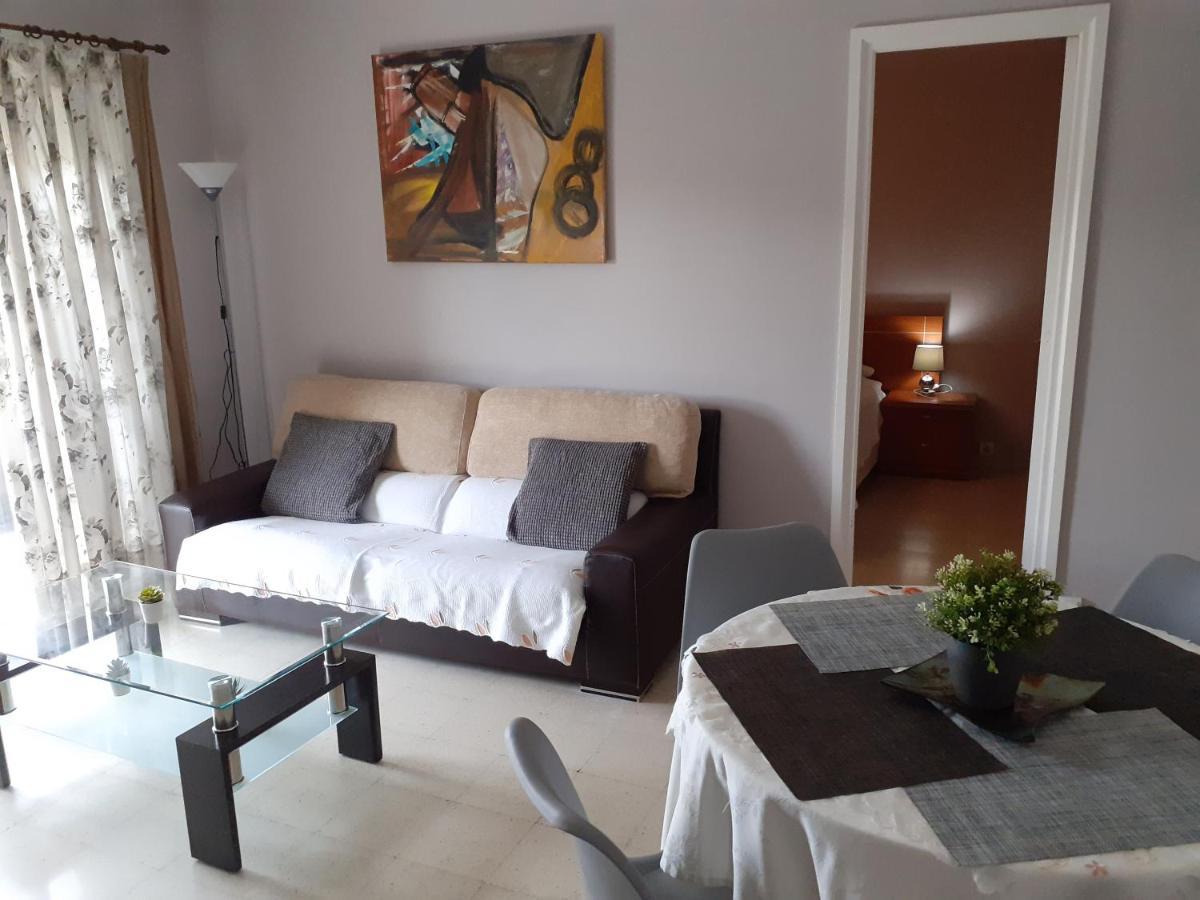 Hostal Oasis Denia Bagian luar foto