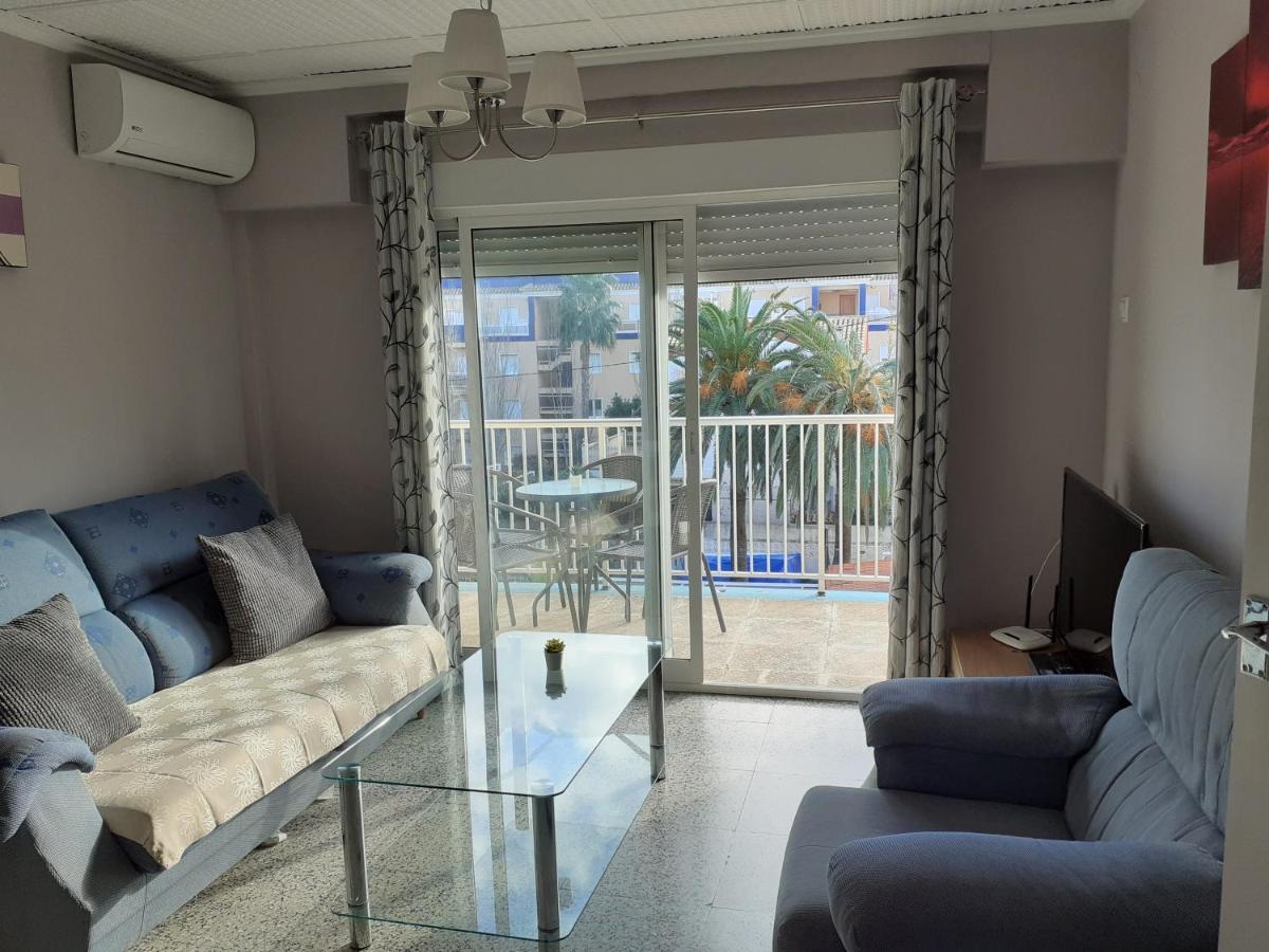 Hostal Oasis Denia Bagian luar foto