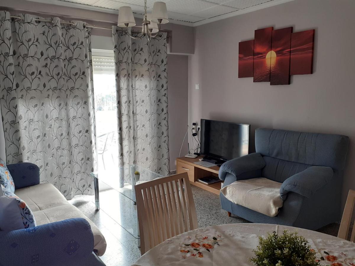 Hostal Oasis Denia Bagian luar foto