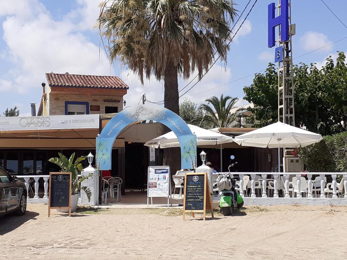 Hostal Oasis Denia Bagian luar foto