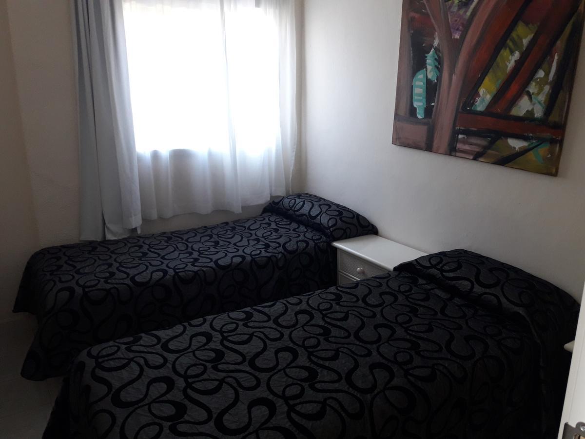 Hostal Oasis Denia Bagian luar foto