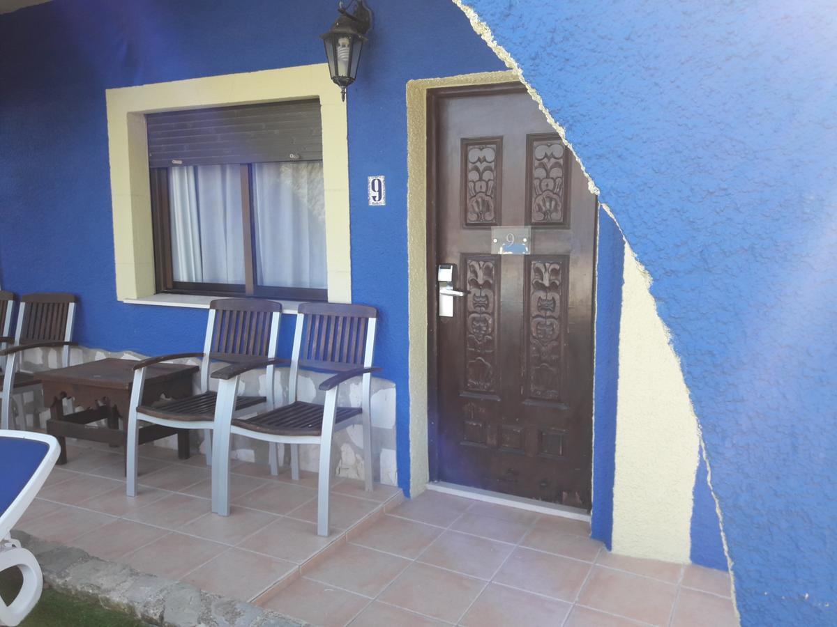 Hostal Oasis Denia Bagian luar foto