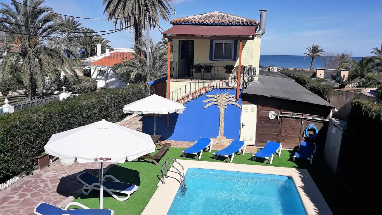 Hostal Oasis Denia Bagian luar foto